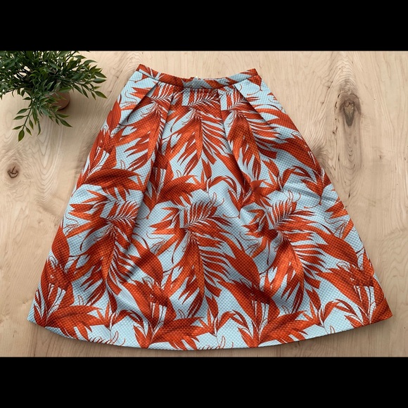 H&M Dresses & Skirts - H&M woman’s fit and flare